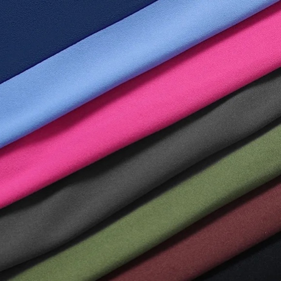 SEAMLESS Scrunch Leggings (Advanced Black) - Picture 6 of 8